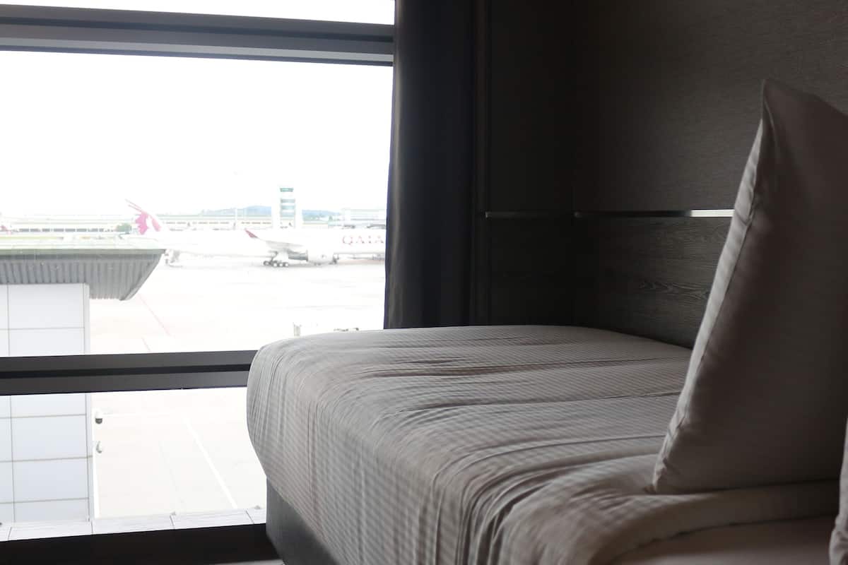 suite 10 hours | desk, soundproofing, free wifi