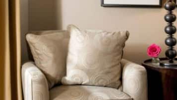 Premium bedding, individually decorated, individually furnished, desk