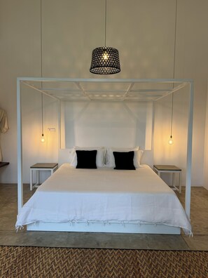 King Suite with Garden and Sea