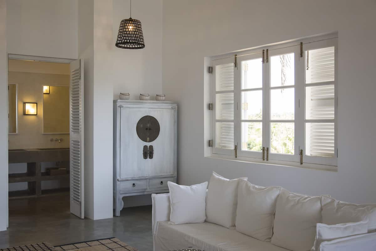 King Suite with Balcony & Sea View | Living area | Flat-screen TV