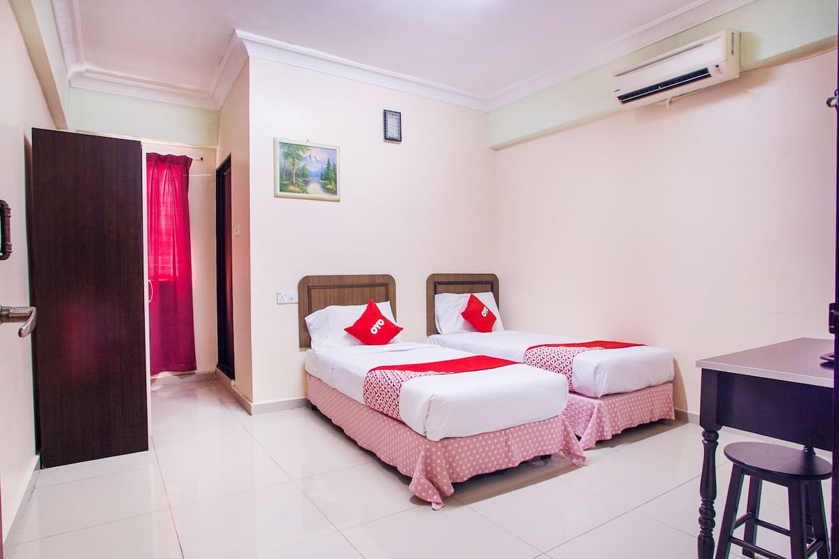 Free WiFi, bed sheets