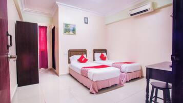 Kamar Twin Standar | Wi-Fi gratis dan seprai linen