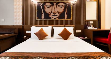 Mount Embassy Hotel