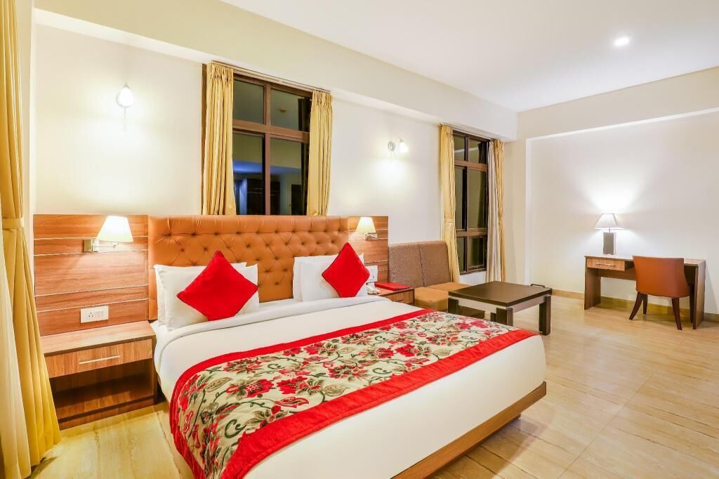 Hochwertige Bettwaren, Zimmersafe, Schreibtisch