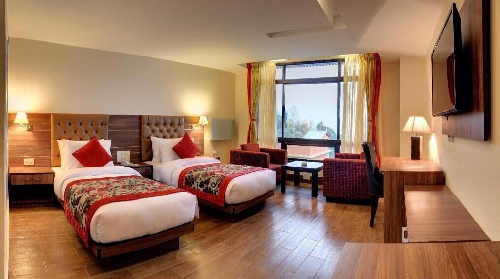 Hochwertige Bettwaren, Zimmersafe, Schreibtisch