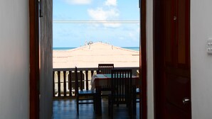 Check-in/check-out kiosk - YKD Tourist Rest (Hikkaduwa)