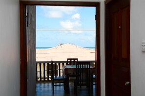 Unclassified image, 5 of 65, button - YKD Tourist Rest (Hikkaduwa)