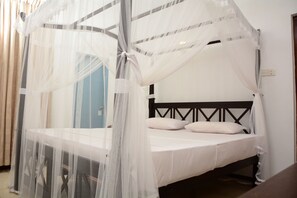 Room - YKD Tourist Rest (Hikkaduwa)