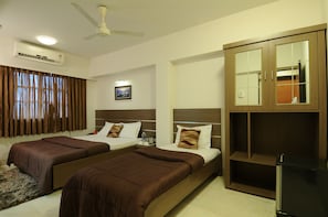 Club Double or Twin Room, 1 Double Bed | Free WiFi