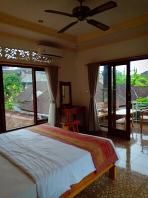 In-room safe, desk, rollaway beds, free WiFi