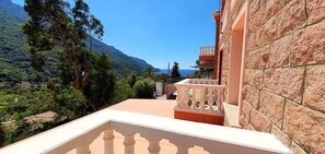 Superior Double Room, Mountain View, Sea Facing | Terrace/patio - Hotel Bella Vista (Ota)