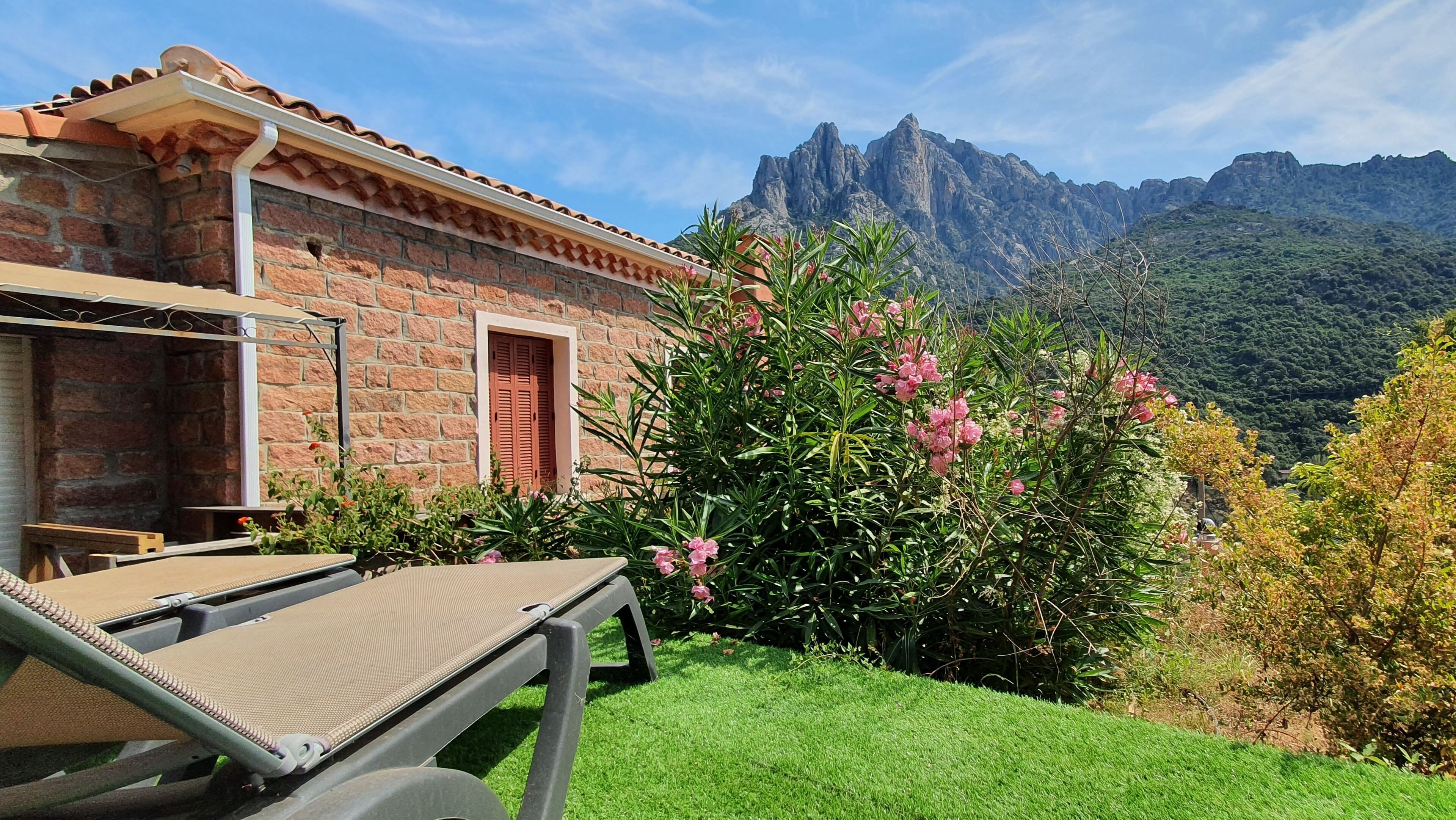 Habitación Deluxe, Terraza, vista a la montaña | Vista a la montaña
