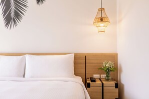 Minibar, coffres-forts dans les chambres, rideaux occultants