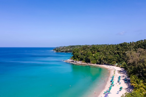 Beach nearby, beach towels