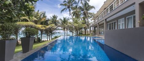 Outdoor pool, sun loungers