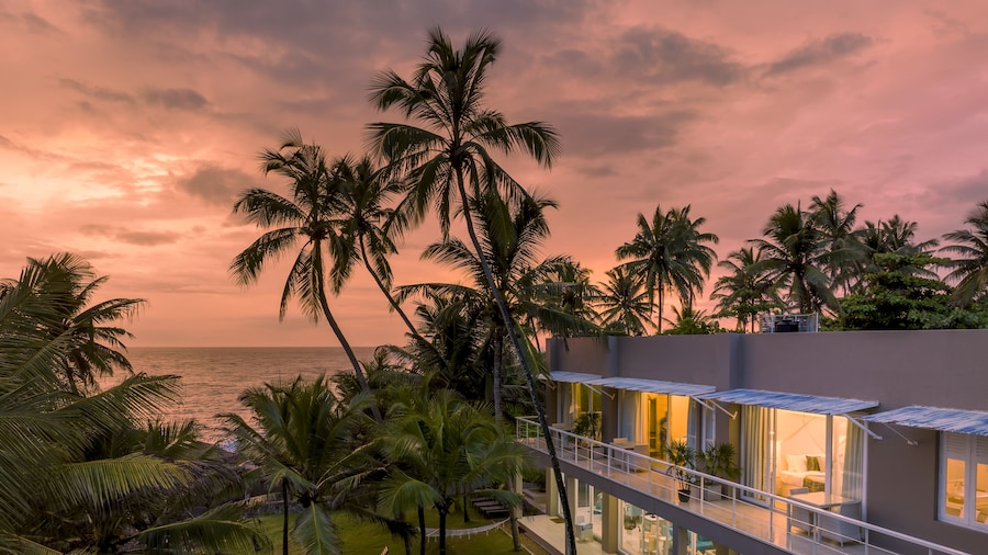 The Sandals By Edwards Collection