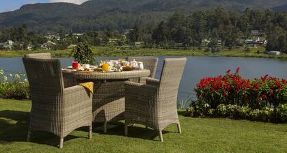 Hill Rise Luxury Villa & Stables by Edwards Collection
