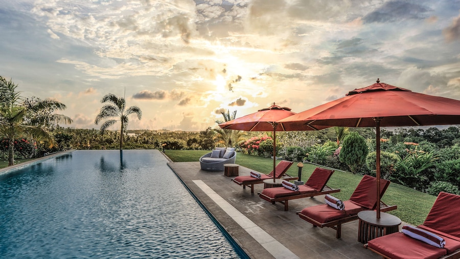 Villa Mayurana By Edwards Collection