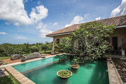Villa Mayurana By Edwards Collection
