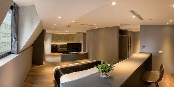 이그제큐티브 더블룸, 더블침대 1개 | 거실 공간 | 평면 TV