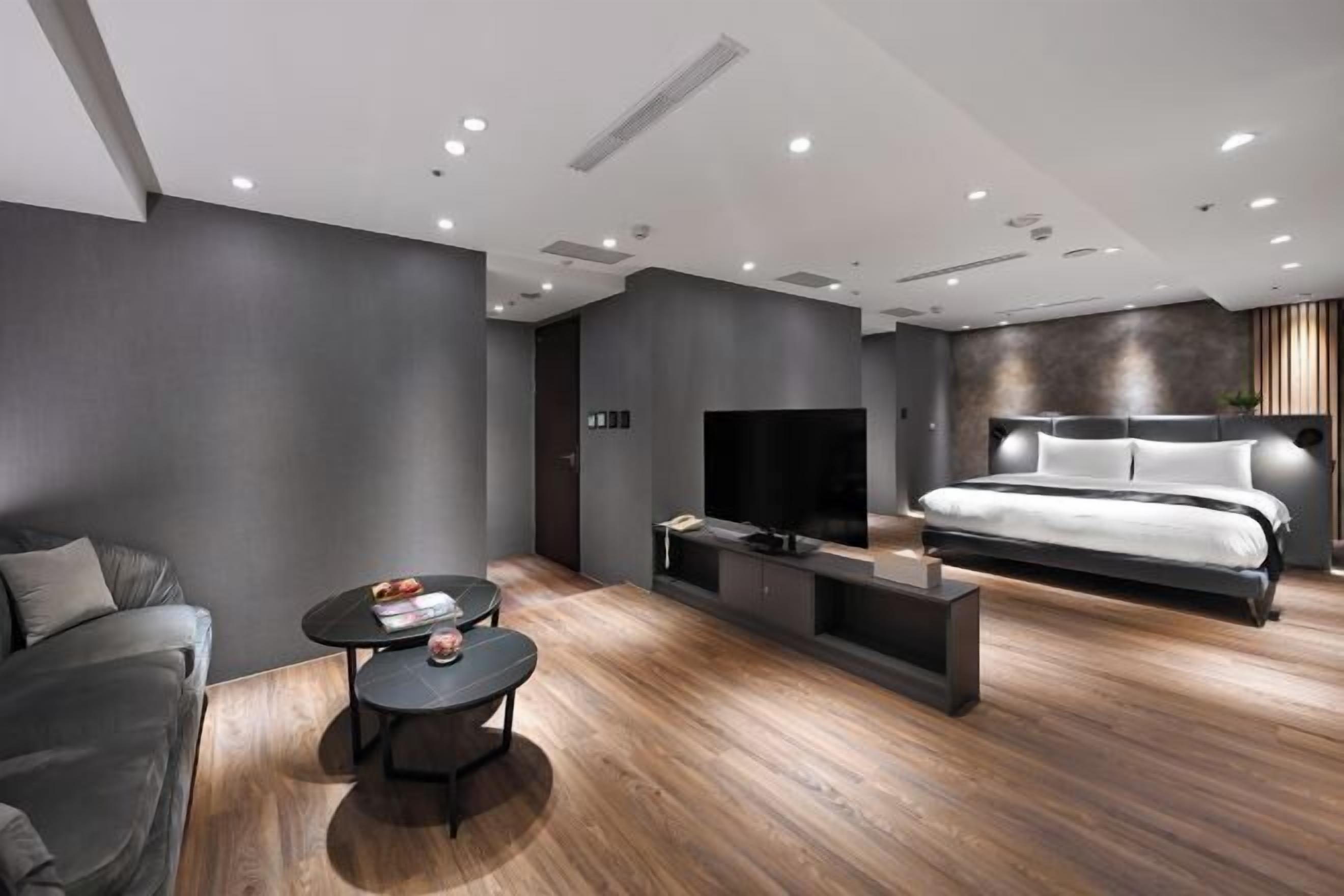 Down comforters, blackout drapes, free WiFi, bed sheets