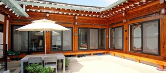 Go Woon Dang Hanok Guest House