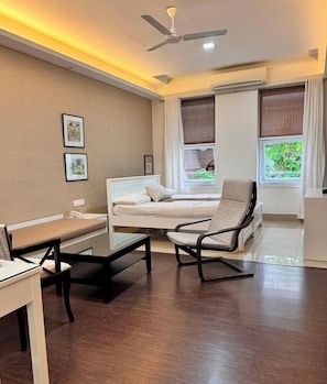 In-room safe, desk, rollaway beds, free WiFi