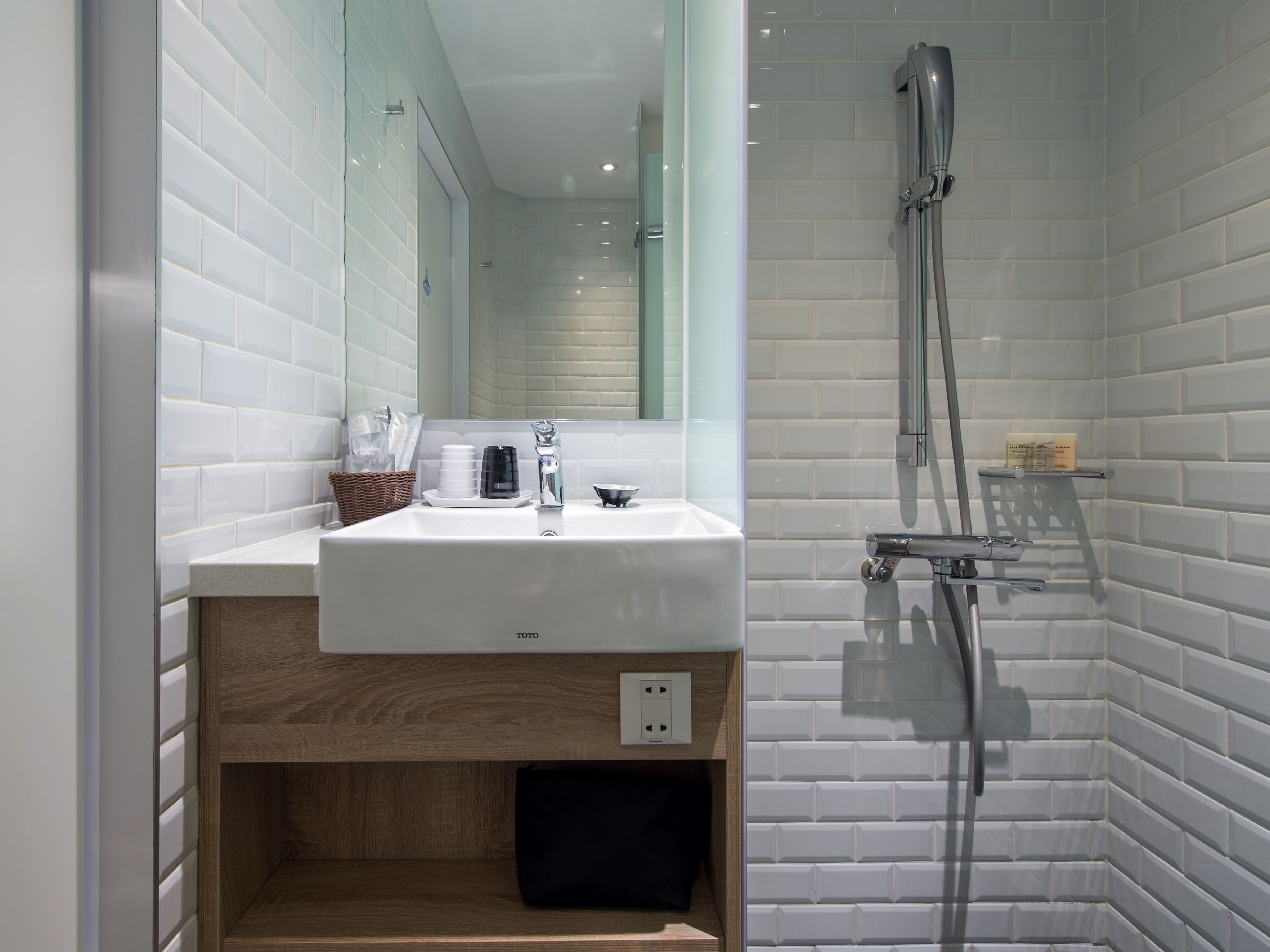 premium bedding, minibar, in-room safe, soundproofing