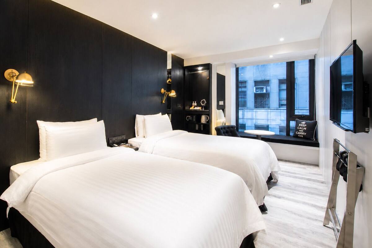 Chambre Classique avec lits jumeaux | Literie de qualité supérieure, matelas Select Comfort, minibar