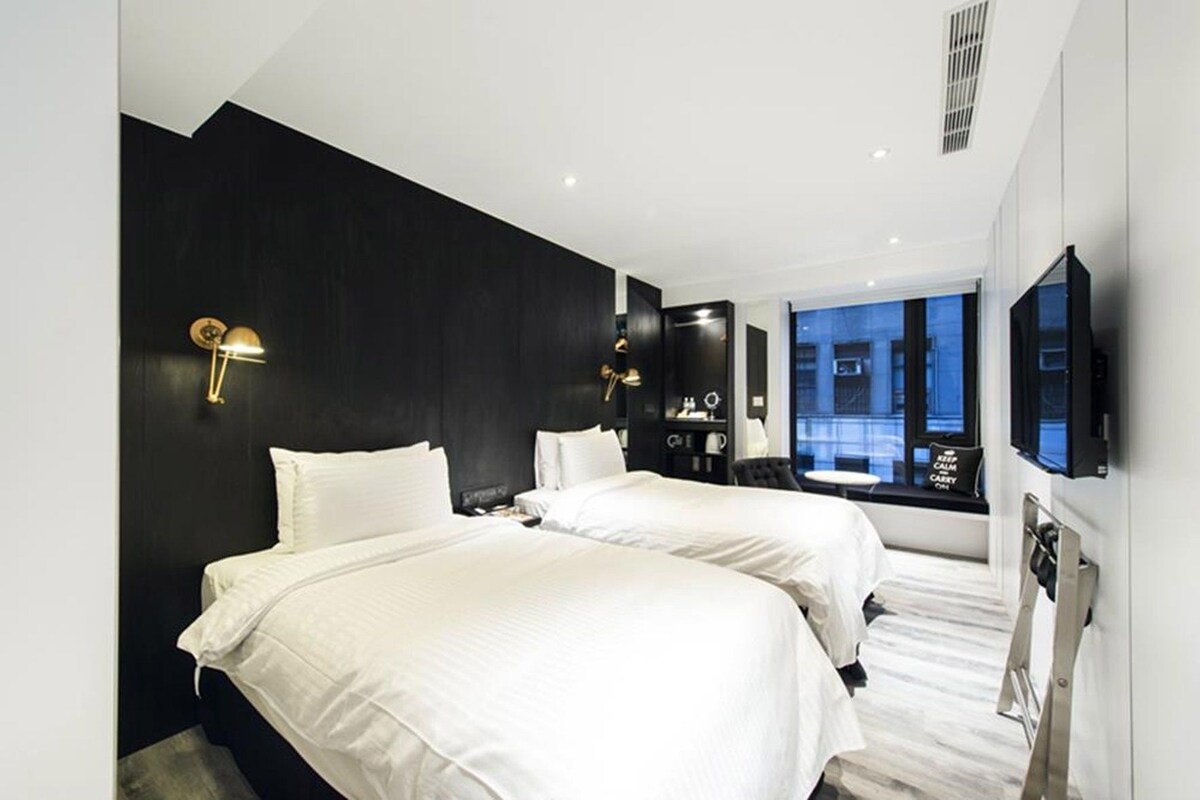 Ropa de cama de alta calidad, colchones Select Comfort y minibar 
