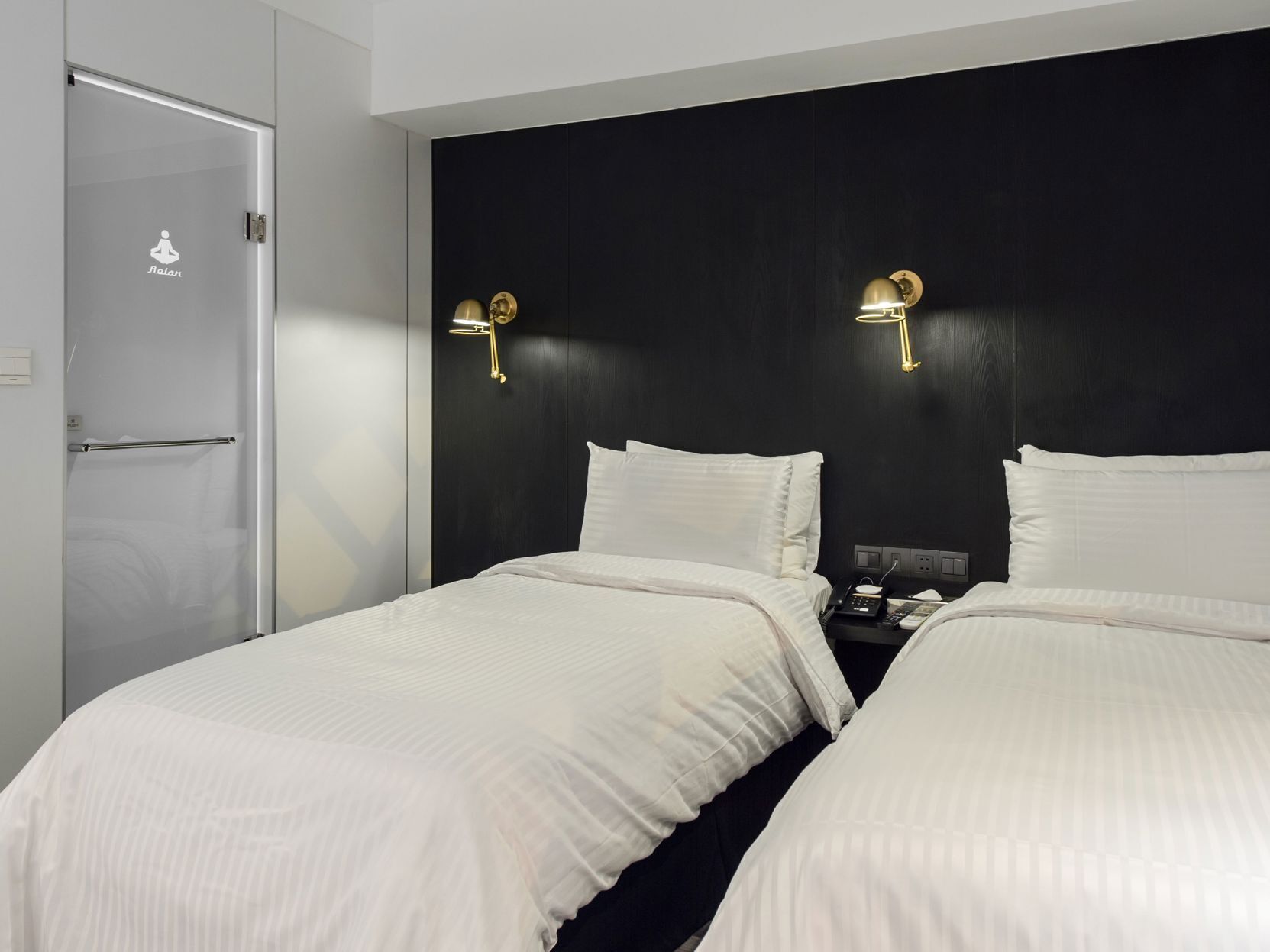 Premium bedding, minibar, in-room safe, soundproofing