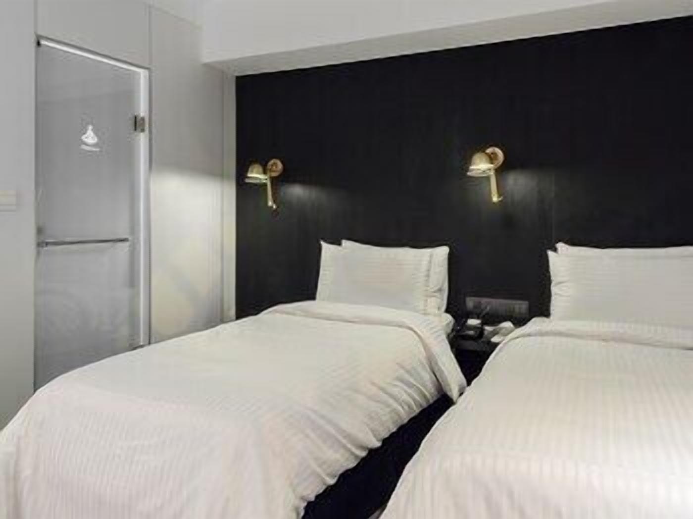 Premium bedding, minibar, in-room safe, soundproofing