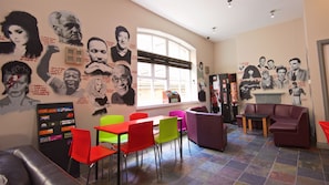 Dining - Albatross Hostel (Newcastle-upon-Tyne)