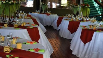 Banquet hall