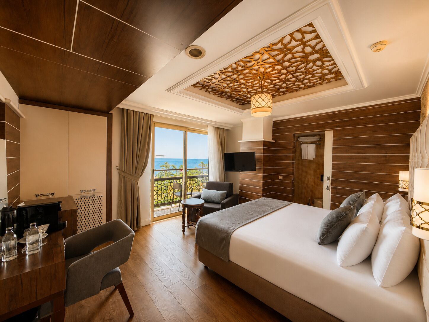 Quarto casal premium, vista para o mar | Roupas de cama premium, frigobar (abastecido com itens grátis)