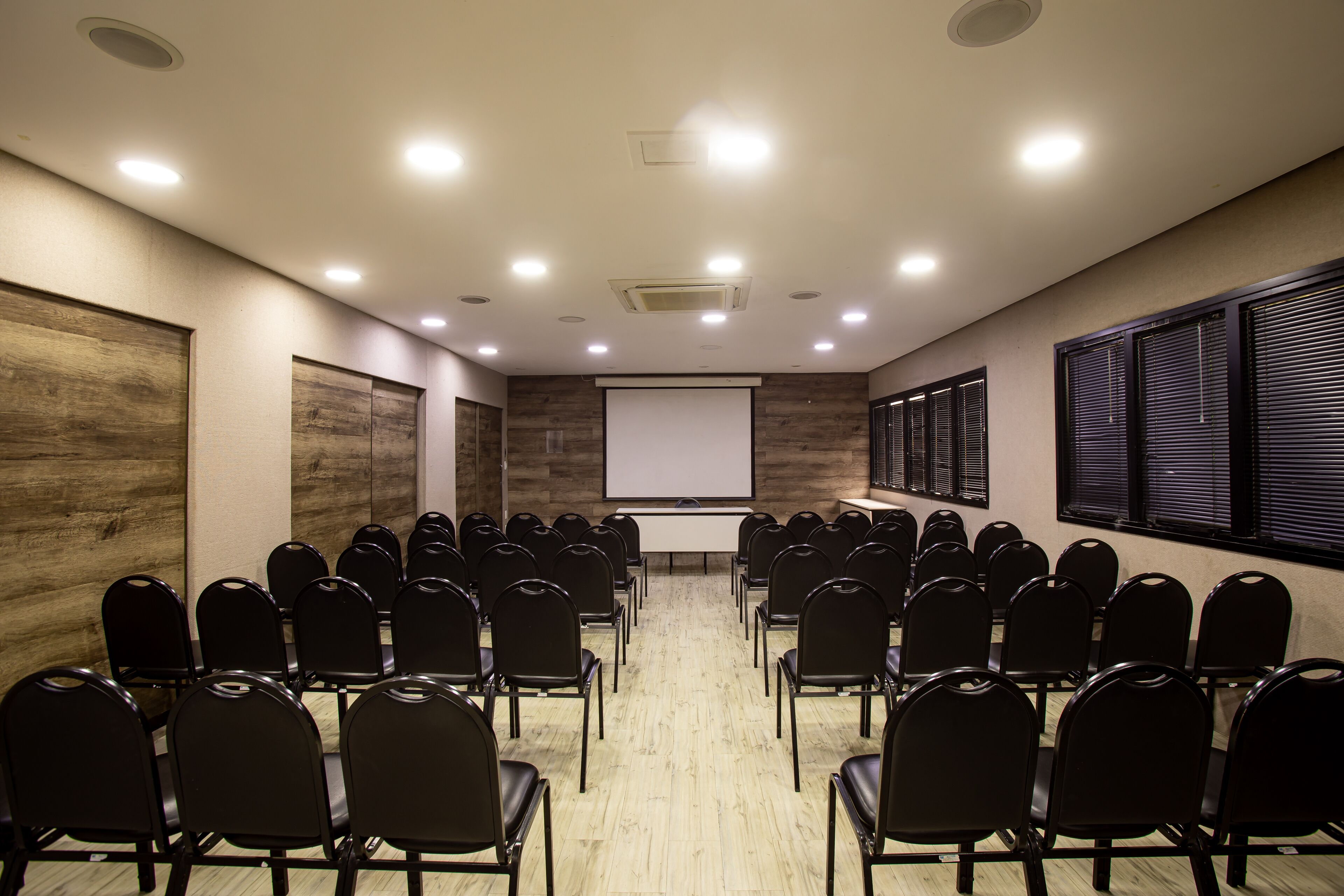 Foto - Plaza Inn Small Town Flat