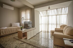 LCD TV - Plaza Inn Small Town Flat (São Paulo)