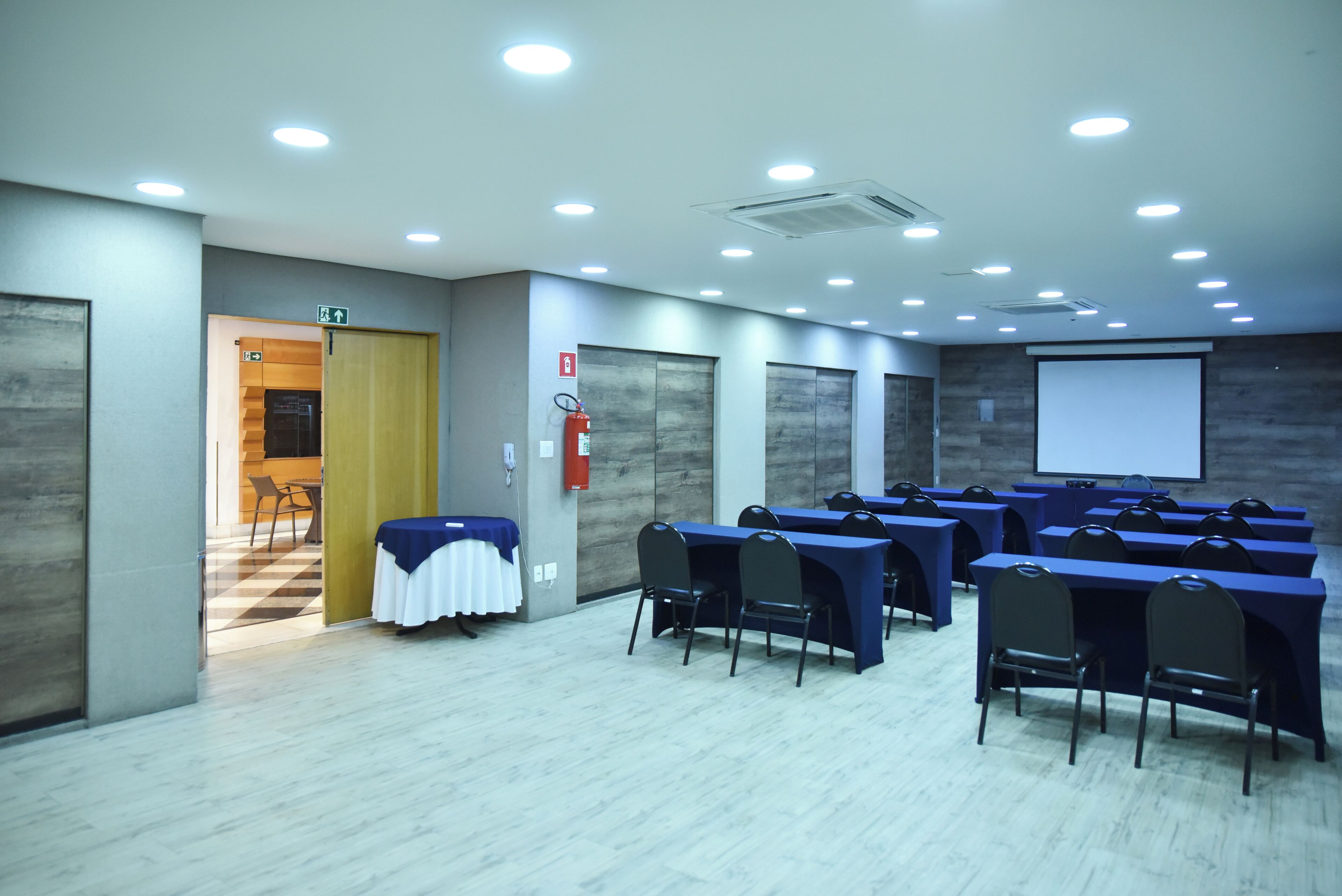 Foto - Plaza Inn Small Town Flat