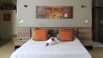 Deluxe Villa, Multiple Bedrooms, Sea View | 4 bedrooms, desk, free cots/infant beds, travel cot