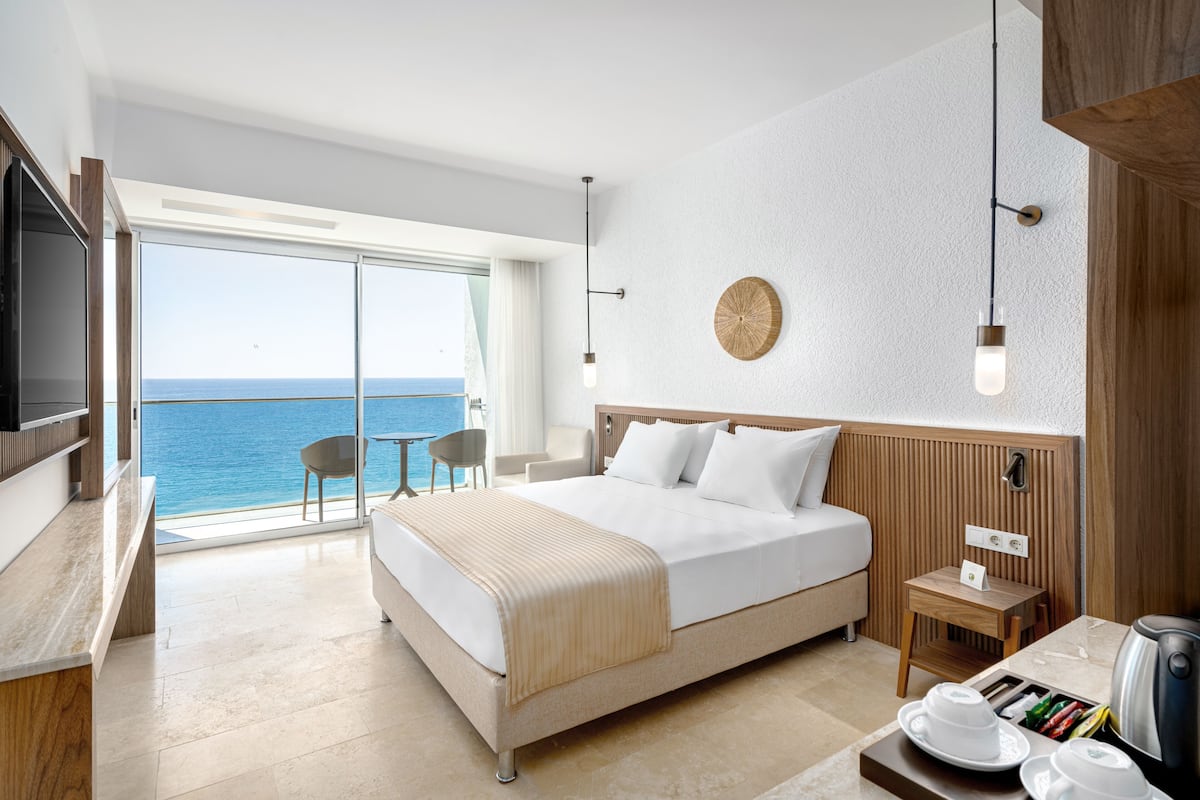 Een minibar, gratis babybedden, extra bedden, gratis wifi