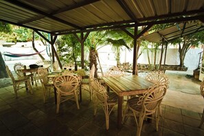 Bao gồm bữa sáng hàng ngày 