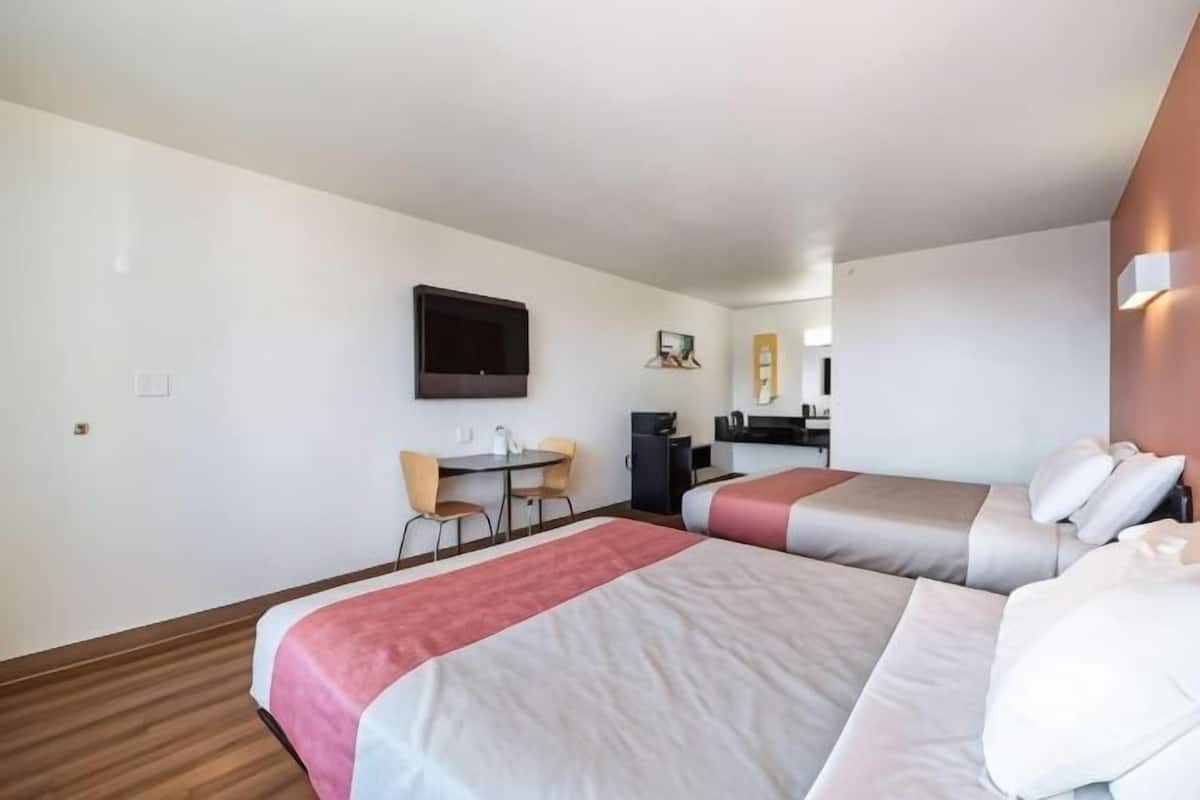 Desk, free WiFi, bed sheets