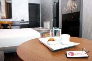 Habitación individual Deluxe | Caja fuerte, escritorio, sistema de insonorización y wifi gratis