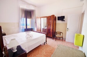 Exclusive Double Room, 1 King Bed, Terrace, City View