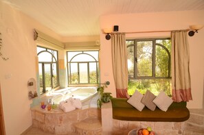 Deluxe Suite, Jetted Tub, Lake View | Jetted tub - Gan Vradim - Roses Garden (Merom HaGalil)