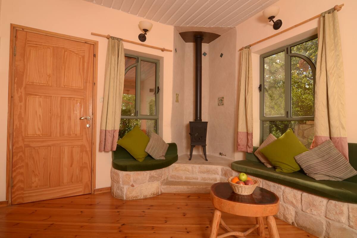 Suite, Jetted Tub | Living area | Flat-screen TV, video game console, DVD player
