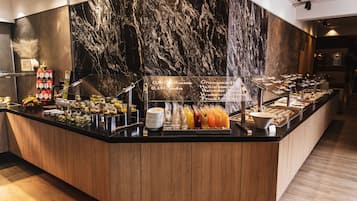 Gratis frukostbuffé varje dag