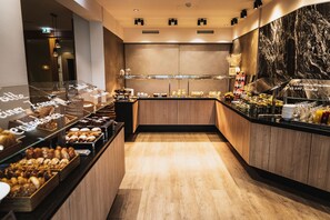 Petit déjeuner buffet compris tous les jours