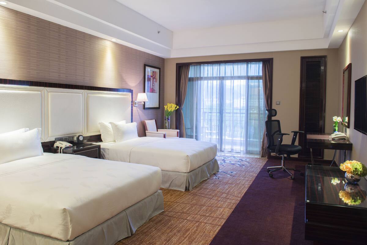 Premium Room | In-room safe, desk, blackout curtains, rollaway beds