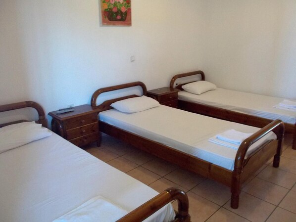 Room - The Village (Igoumenitsa)